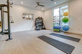 Full-Circuit “Cross-Fit” Style Flexible Fitness Room with On-Demand Virtual Training